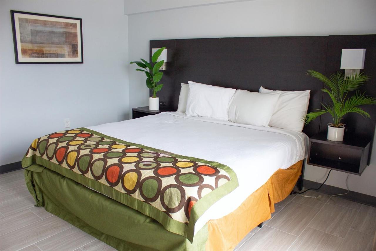 Sun & Oceanfront Hotel 2*